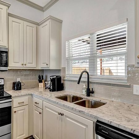 Alamo Luxury Living Up To 11 Villa Tyler Bagian luar foto