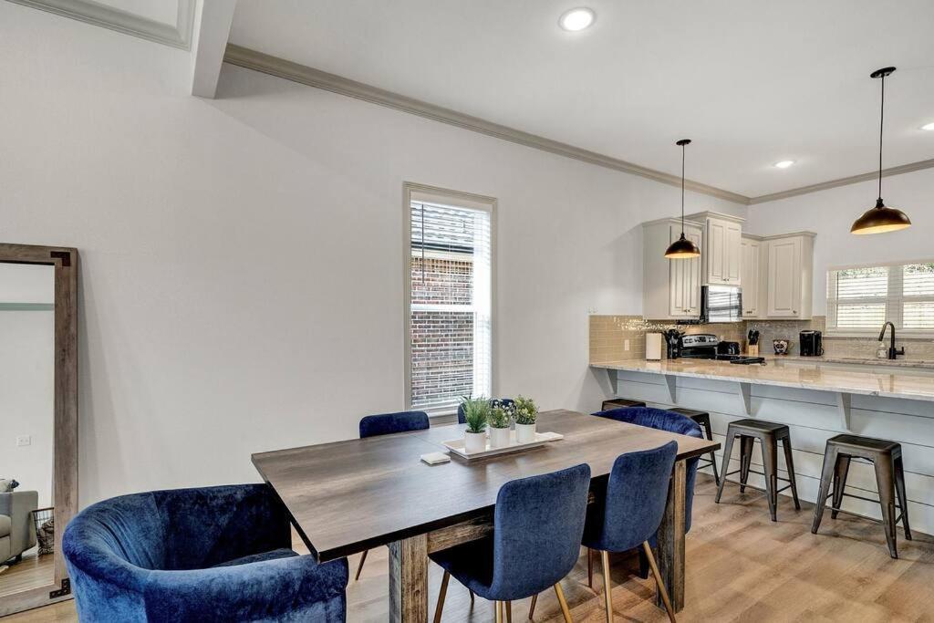 Alamo Luxury Living Up To 11 Villa Tyler Bagian luar foto