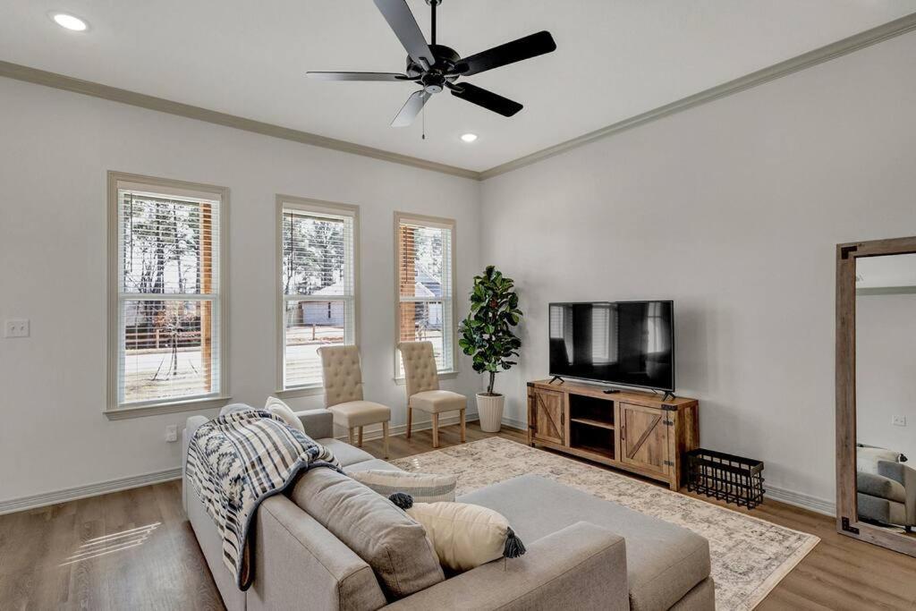 Alamo Luxury Living Up To 11 Villa Tyler Bagian luar foto