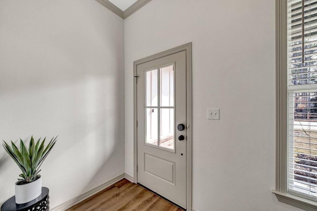 Alamo Luxury Living Up To 11 Villa Tyler Bagian luar foto