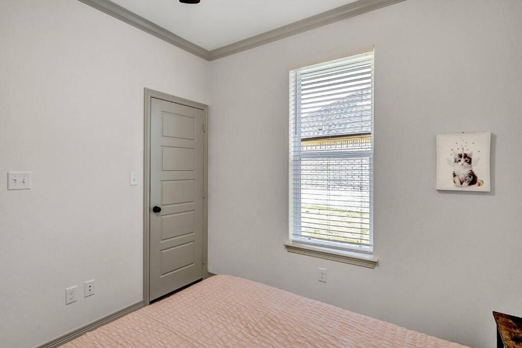 Alamo Luxury Living Up To 11 Villa Tyler Bagian luar foto